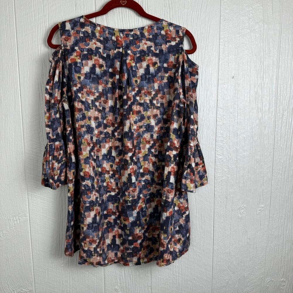 John Mark Multicolor Abstract Cold Shoulder Top 3/4 Sleeve Size Medium Artsy - Picture 4 of 8